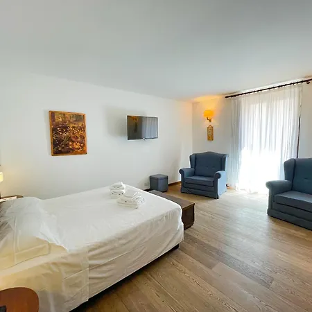 Ξενοδοχείο La Plumeria 4*