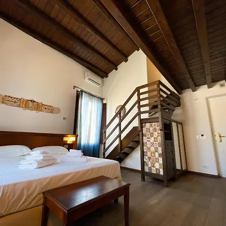 Hotel La Plumeria 4*