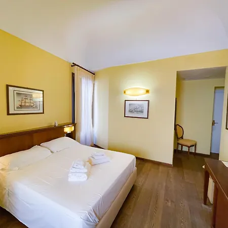 Hotel La Plumeria Cefalù