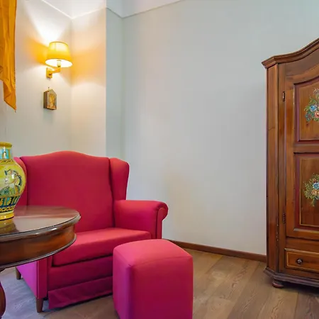 La Plumeria Готель Чефалу