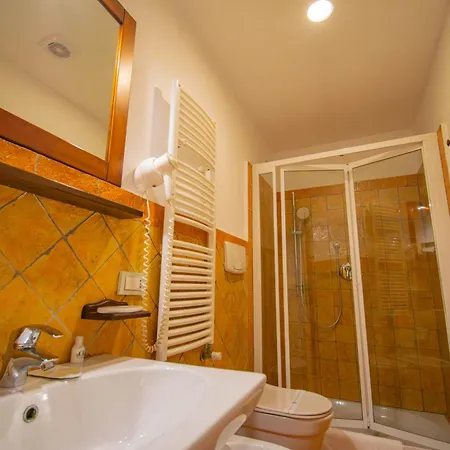 Hotel La Plumeria 4*