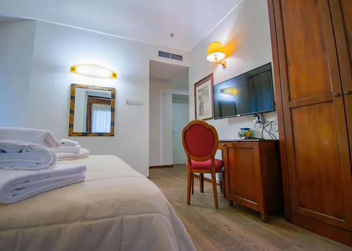 La Plumeria فندق تْشيفالو