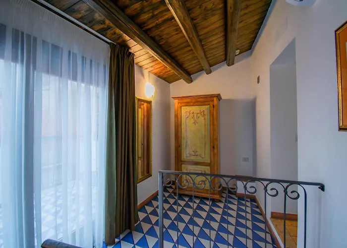 La Plumeria 4* Чефалу